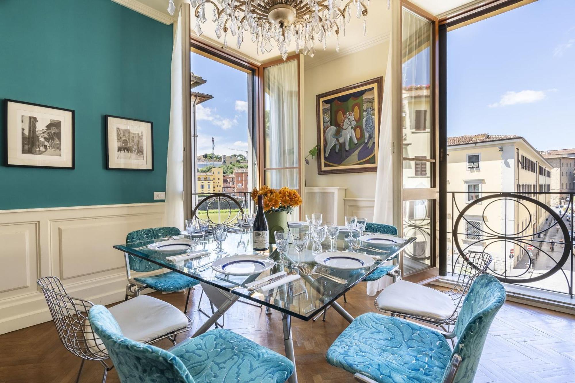 Old Bridge Apartment *